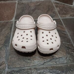 CROCS Kids Classic Clog in Pale Pink